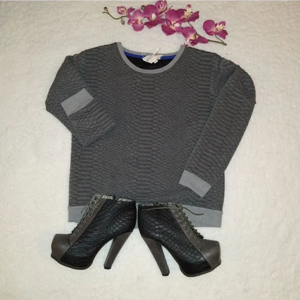Two by Vince Camuto Snake Imprint Sweatshirt